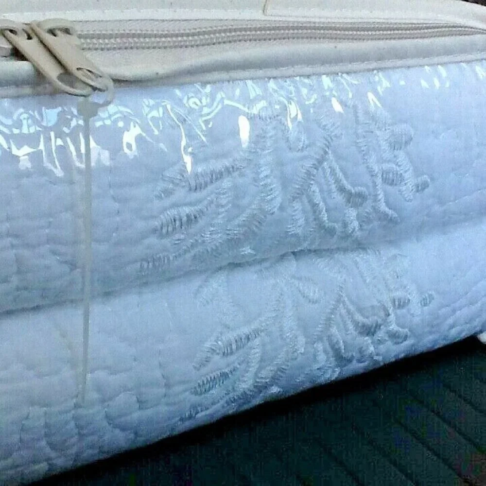 brand new WHITE 3-pc Coastal Living KING Embroidered Coral 100% Cotton Quilt Set